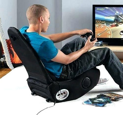 playing-Xbox-games-with-wireless-gaming-chair